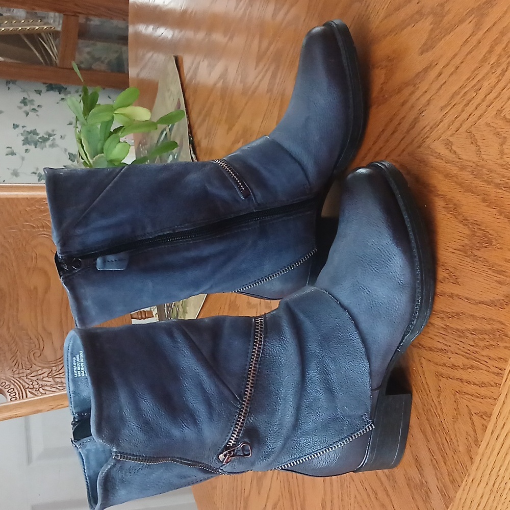 MIZ MOOZ Leather boots